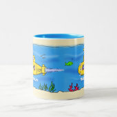 Happy U-Boot-Cartoon Zweifarbige Tasse (Mittel)