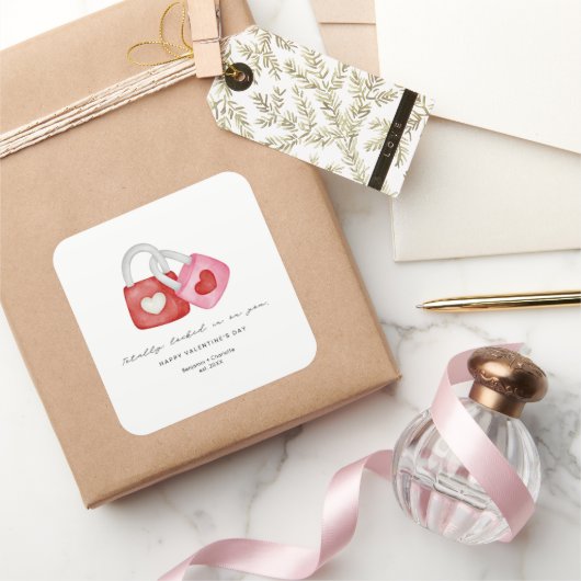 Happy Valentine's Day Cute Fun Locks Hearts Custom Quadratischer Aufkleber (Schenken)