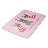 Happy Valentines Day French Bulldogs Badematte (Schrägansicht)