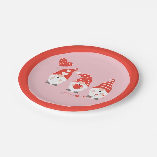 Happy Valentines Day Gnomes Red Pappteller (Schrägansicht)