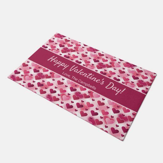 Happy Valentine's Day Rosa Herzen & Custom Text Fußmatte (Schrägansicht)