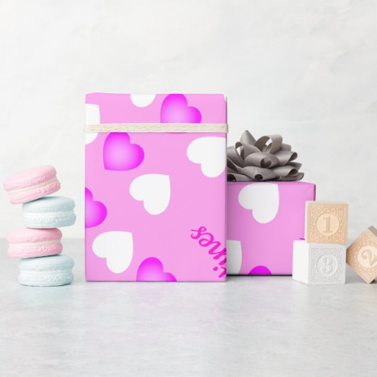 Happy Valentines Pink und White Hearts Muster Geschenkpapier (Babyparty)