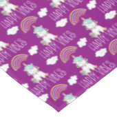 Happy Vibes Phantastisch Rainbow & Unicorn Tischdecke (Schrägansicht)