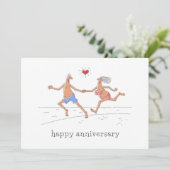 Happy Wedding Anniversary Couple Beach Heart Card (Stehend Vorderseite)