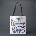 Happy Wedding Day Tote Bag - Romantisches Geschenk Tasche<br><div class="desc">Feiern Sie ihren besonderen Tag mit dieser wunderschön gestalteten Totentasche "Happy Wedding Day" - eine perfekte Mischung aus Charme und Praxisnähe. Egal, ob Sie es einer Braut, einem Bräutigam, einer Brautjungfrau oder als nachdenkliche Hochzeitsfeier Gunst geben, diese elegante Tasche ist ein Sake, den sie tatsächlich benutzen und Liebe. Diese Tote-Tasche...</div>