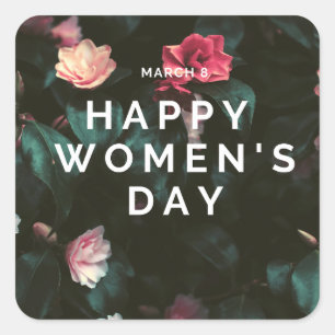 Happy Women's Day Text über Blumen Quadratischer Aufkleber