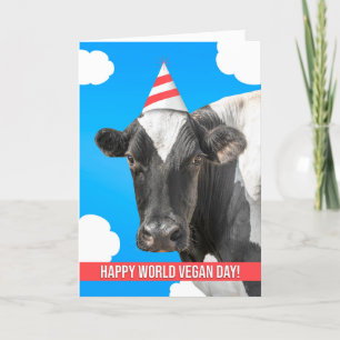 Happy World Vegan Day Niedliche Kuh in Party Hat Feiertagskarte