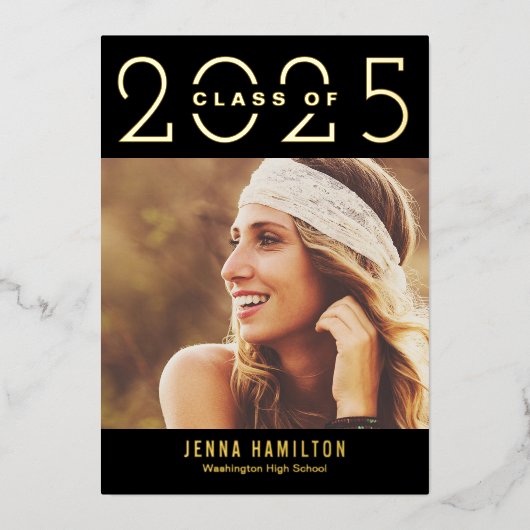 Happy Year Foil Abschluss kündigen Editierbare Far Folieneinladung (Vorderseite)