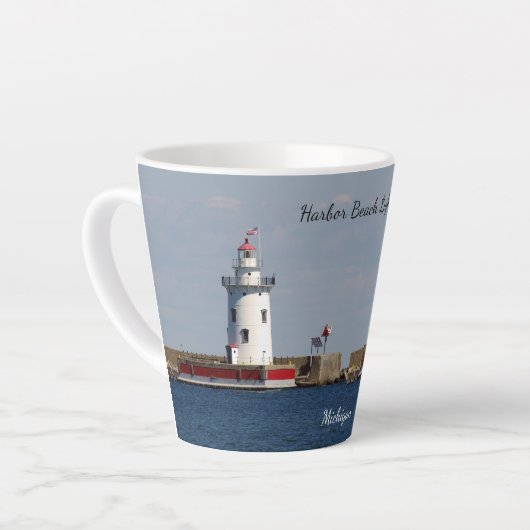 Harbour Beach Lighthouse Latte Tasse (Linke Ecke)