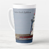 Harbour Beach Lighthouse Latte Tasse (Linke Ecke)