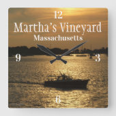 Harbour Boat Scene Spate Abend Sun Behind Clouds Quadratische Wanduhr (Vorderseite)