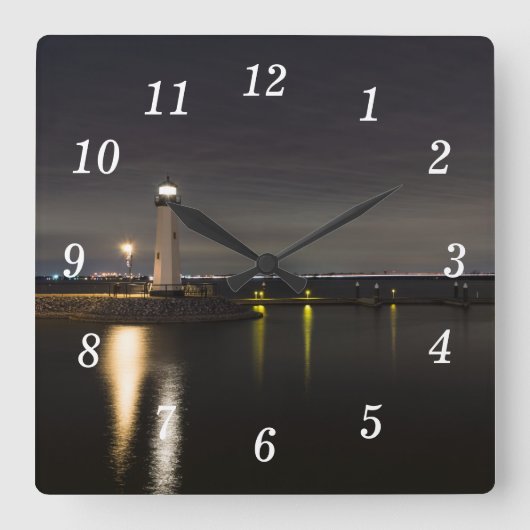 Harbour Rockwall Leuchtturm Wall Uhr (Vorderseite)