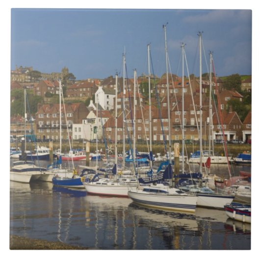 Harbour, Whitby, North Yorkshire, England Fliese (Vorderseite)