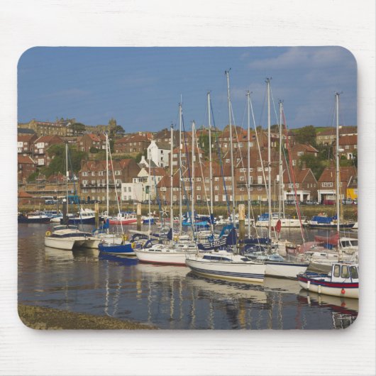 Harbour, Whitby, North Yorkshire, England Mousepad (Vorne)