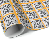 Hard Hat Area Sign under Chain Link Zaun Geschenkpapier (Rolleneckpunkt)