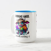 Hardly Working  Zweifarbige Tasse (Vorderseite Links)