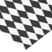 Harlequin Black and White Diamond Pattern Tischdecke (Schrägansicht)