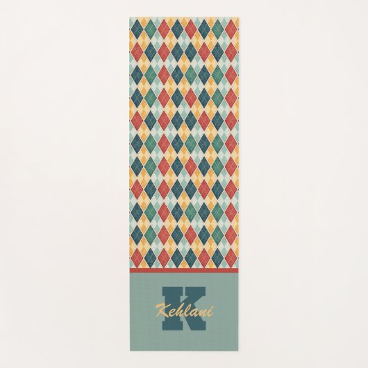 Harlequin Retro Red Gold Green Monogram Raute Yogamatte (Vorderseite)