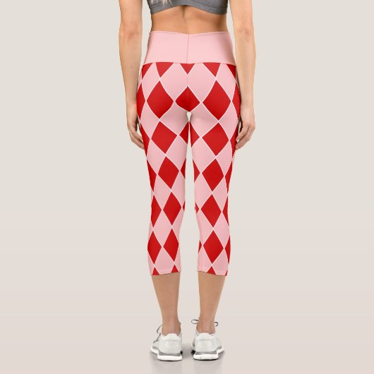 Harlequin-Rosa-Jester Capri Leggings (Rückseite)