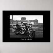 Harley bei Creamery Poster (Vorne)