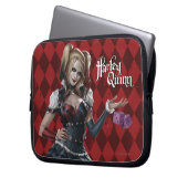 Harley Quinn mit Fuzzy Dice Laptopschutzhülle (Vorderseite Links)