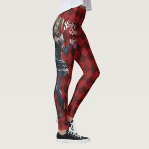 Harley Quinn mit Fuzzy Dice Leggings