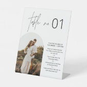 HARLOW Minimalistische Tischnummer mit Spaß 8x10 Sockelschild (Vorderseite)