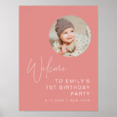 HARLOW Minimalistisches Geburtstag Foto Begrüßungs Poster (Vorne)