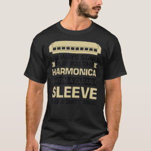 Harmonica mit einem sauberen Sieb und einem Di spi T-Shirt