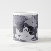 Harmonisch Fütternd Monarch Butterfly-Paar Jumbo-Tasse (Vorderseite)
