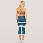 Harmony Stripes Horizontal Lines Sea Blue White Capri Leggings (Rückseite)