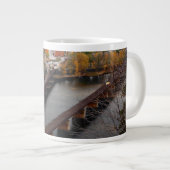 Harpers-Fähre im Fall Jumbo-Tasse (Vorderseite Rechts)