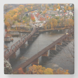 Harpers-Fähre im Fall Steinuntersetzer
