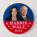 Harris Walz 2024 Button<br><div class="desc">Dieser Retrostil-T - Shirt ist perfekt,  um Ihre Unterstützung zu zeigen!</div>