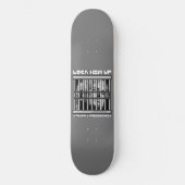 HARRIS-WALZ 2024 LOCKT IHN AUF SKATEBOARD (Vorderseite)