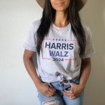 Harris Walz 2024 Wahl Gray Women's<br><div class="desc">Kamala Harris für Präsident und Tim Walz für Vizepräsident 2024 US-Präsidentschaftswahl Athletic Gray Women's T - Shirt. Einfaches und modernes Design in Weiß und Rot mit US Flagge-Akzenten.</div>