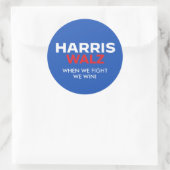 Harris Walz 2024 - Wenn wir kämpfen gewinnen Runder Aufkleber (Tasche)