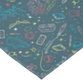 HARRY POTTER™ Artifakt Line Art Muster Tischdecke (Schrägansicht)