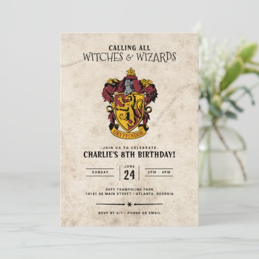 Harry Potter Birthday | Gryffindor Einladung (Stehend Vorderseite)