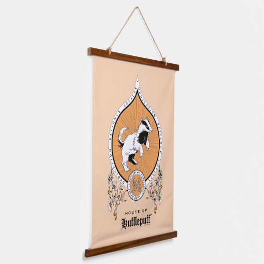 HARRY POTTER™ | Delicate Sketch HUFFLEPUFF™ Wappen Wandteppich Mit Holzrahmen (Gewinkelt)
