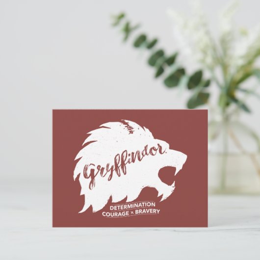 Harry Potter | GRYFFINDOR™ Silhouette Typografie Postkarte (Stehend Vorderseite)