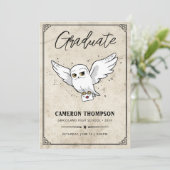 Harry Potter | Hedwig Graduation Party Ankündigung (Stehend Vorderseite)