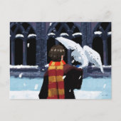 HARRY POTTER™ & Hedwig im Schnee Postkarte (Vorderseite)