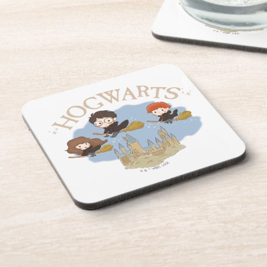 HARRY POTTER™, Hermione & Ron Fly Over HOGWARTS™ Getränkeuntersetzer (Linke Seite)