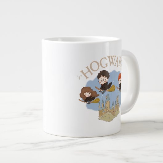 HARRY POTTER™, Hermione & Ron Fly Over HOGWARTS™ Jumbo-Tasse (Vorderseite Rechts)