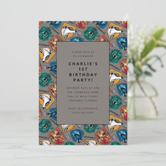 Harry Potter House Pattern Geburtstag Einladung (Stehend Vorderseite)