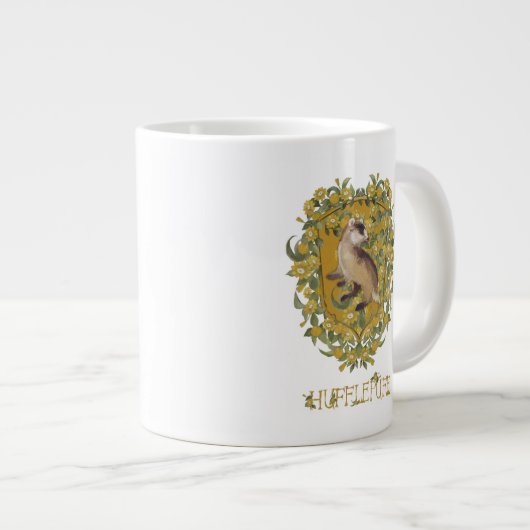 HARRY POTTER™ | HUFFLEPUFF™ Wappen Jumbo-Tasse (Vorderseite Rechts)