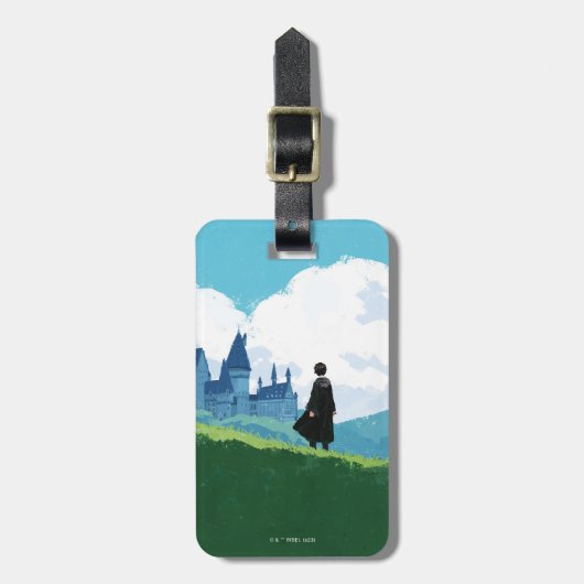 HARRY POTTER™ mit Blick auf das Schloss HOGWARTS™ Gepäckanhänger (Vorderseite vertikal)