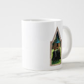 HARRY POTTER™, Ron & Hermione bei Hagrid's Hut Jumbo-Tasse (Vorderseite Rechts)