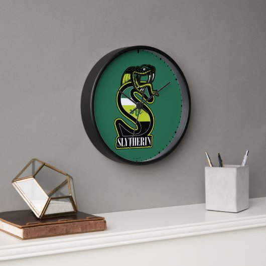 HARRY POTTER™ | SLYTHERIN™ Athletisches Abzeichen Uhr (Büro)